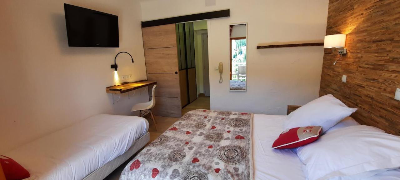 Hotel Chastellares โอรง ภายนอก รูปภาพ