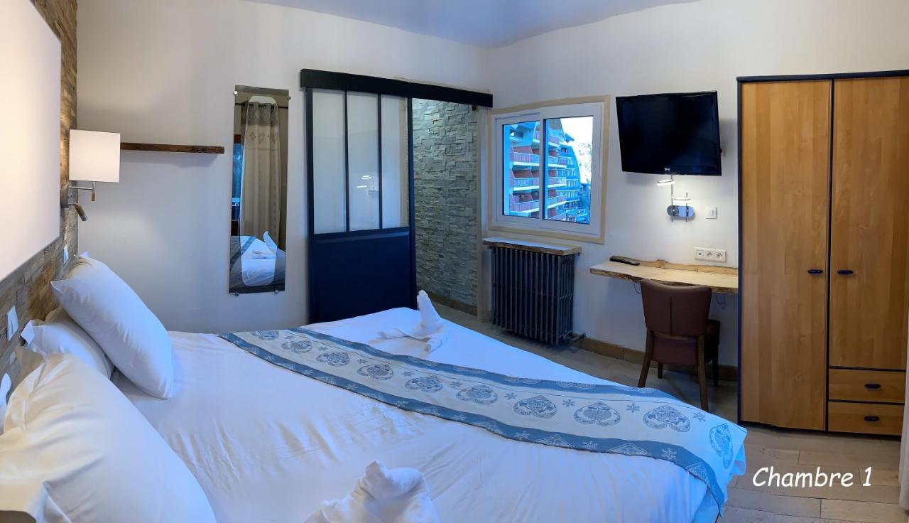 Hotel Chastellares โอรง ภายนอก รูปภาพ