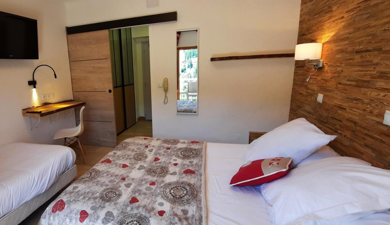 Hotel Chastellares โอรง ภายนอก รูปภาพ