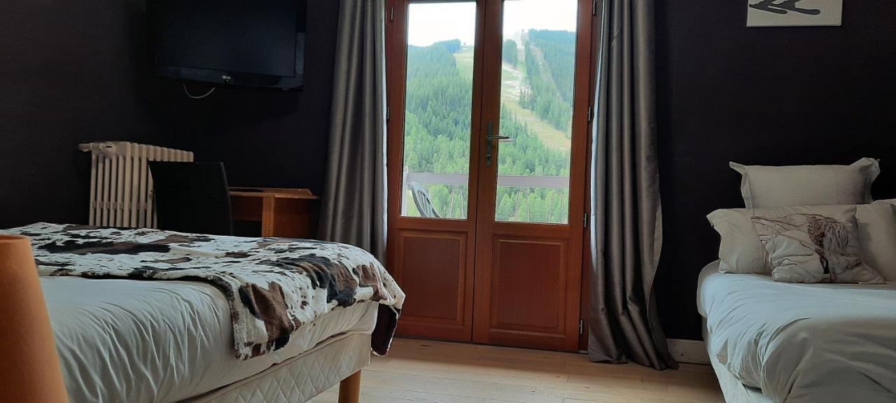 Hotel Chastellares โอรง ภายนอก รูปภาพ