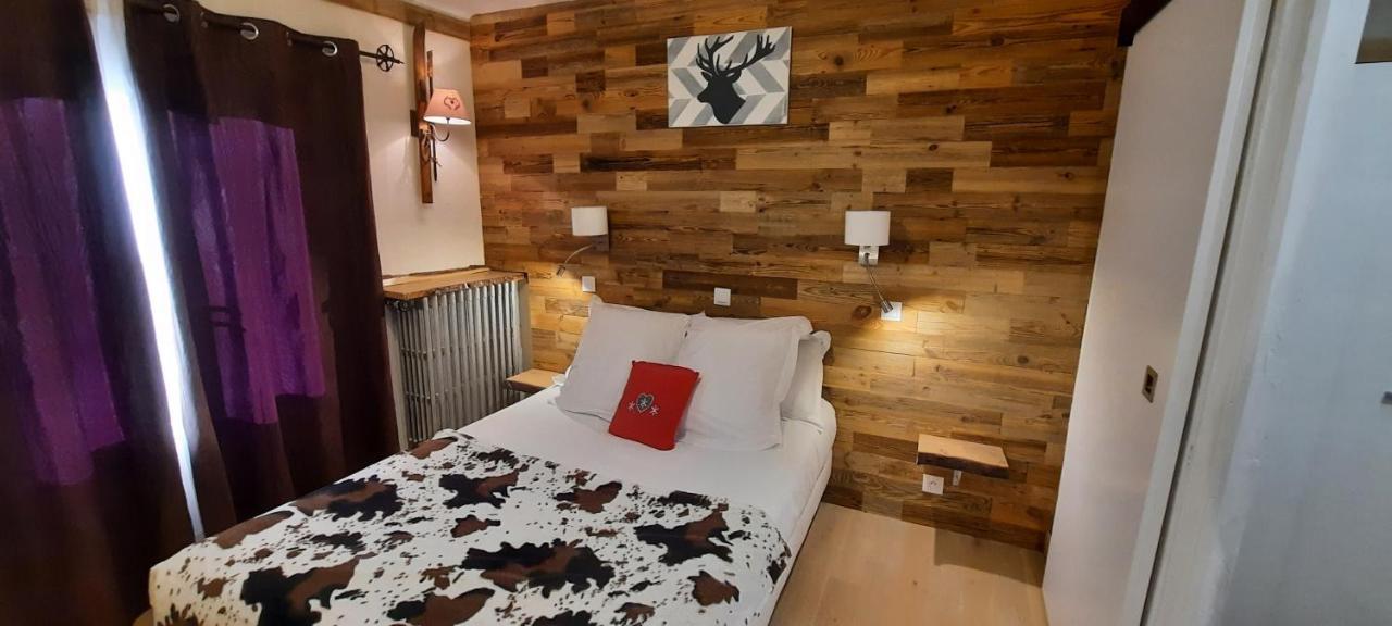 Hotel Chastellares โอรง ภายนอก รูปภาพ