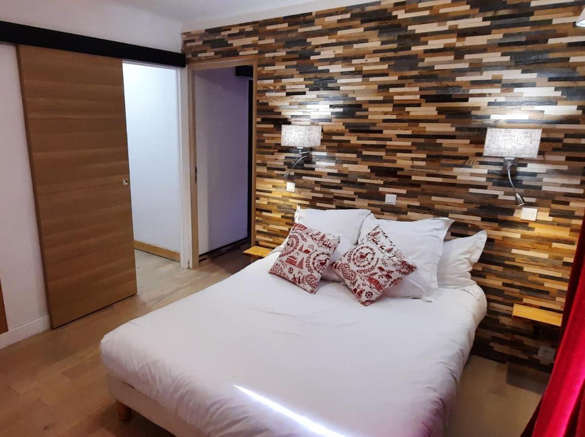 Hotel Chastellares โอรง ภายนอก รูปภาพ
